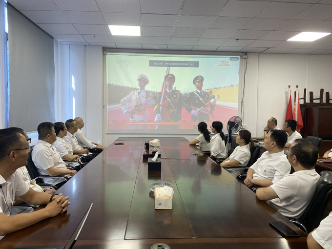 1efe5112e6440d8ed6946880e4fde67.jpg 1efe5112e6440d8ed6946880e4fde67.jpg